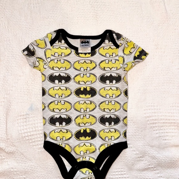 ⭐️3/$10 DC comics | size 3-6m super soft Batman diaper shirt onesie. - Picture 2 of 3